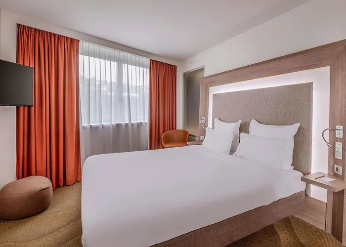 Novotel Lyon Centre-Confluence Bord De Saone